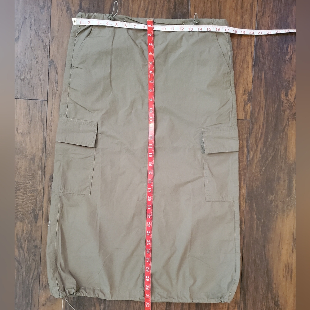 Hunter & Brown NWT Parachute Cargo Midi Skirt Adjustable Green Khaki Size S - Picture 7 of 10